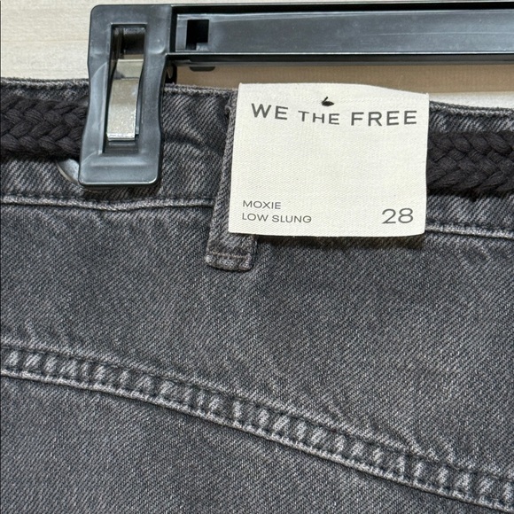 NWT we the free Moxie low slung pull on barrel Jeans size 28, onyx/nite hawk - Picture 16 of 16